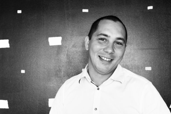 Ionut Mihalcea, Consultant MoveNext
